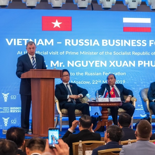 Анатолий Артамонов принял участие в российско-вьетнамском деловом форуме