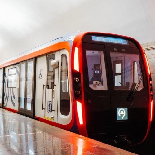 ОНПП «Технология» из Калужской области остеклит кабины новых поездов метро