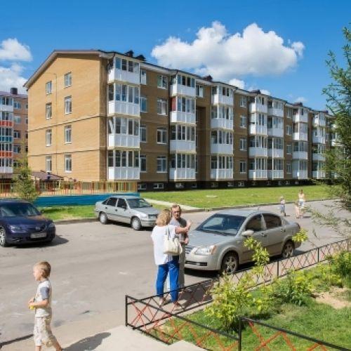 Михаил Мень и Анатолий Артамонов обсудили перспективы развития рынка арендного жилья