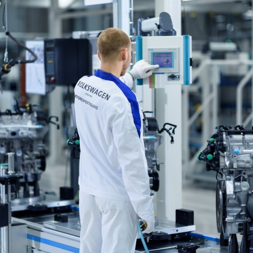 Volkswagen Group Rus Celebrates Production of 600,000th Engine at the Kaluga Plant