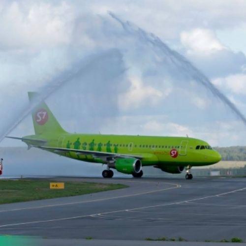 9 мая 2017 года Международный аэропорт "Калуга" принял первый рейс авиакомпании S7 Airlines.